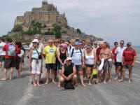 Le groupe devant le Mont Saint Michel